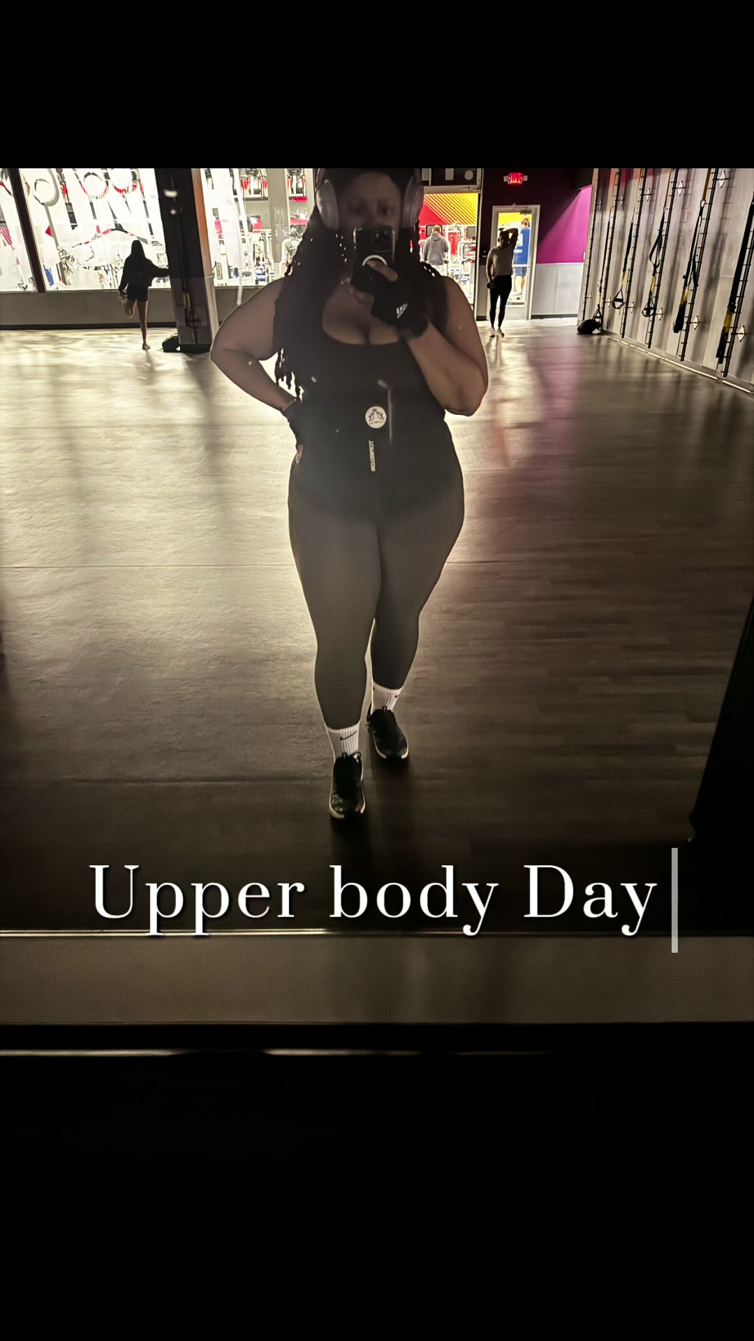 @La Toya | Lifestyle + Wellness