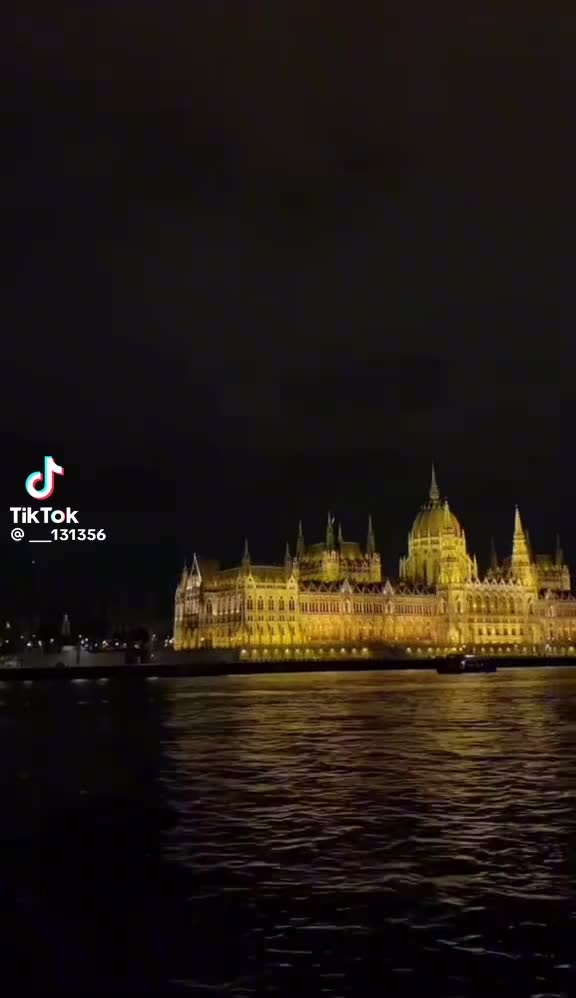 @Évi Lakatos