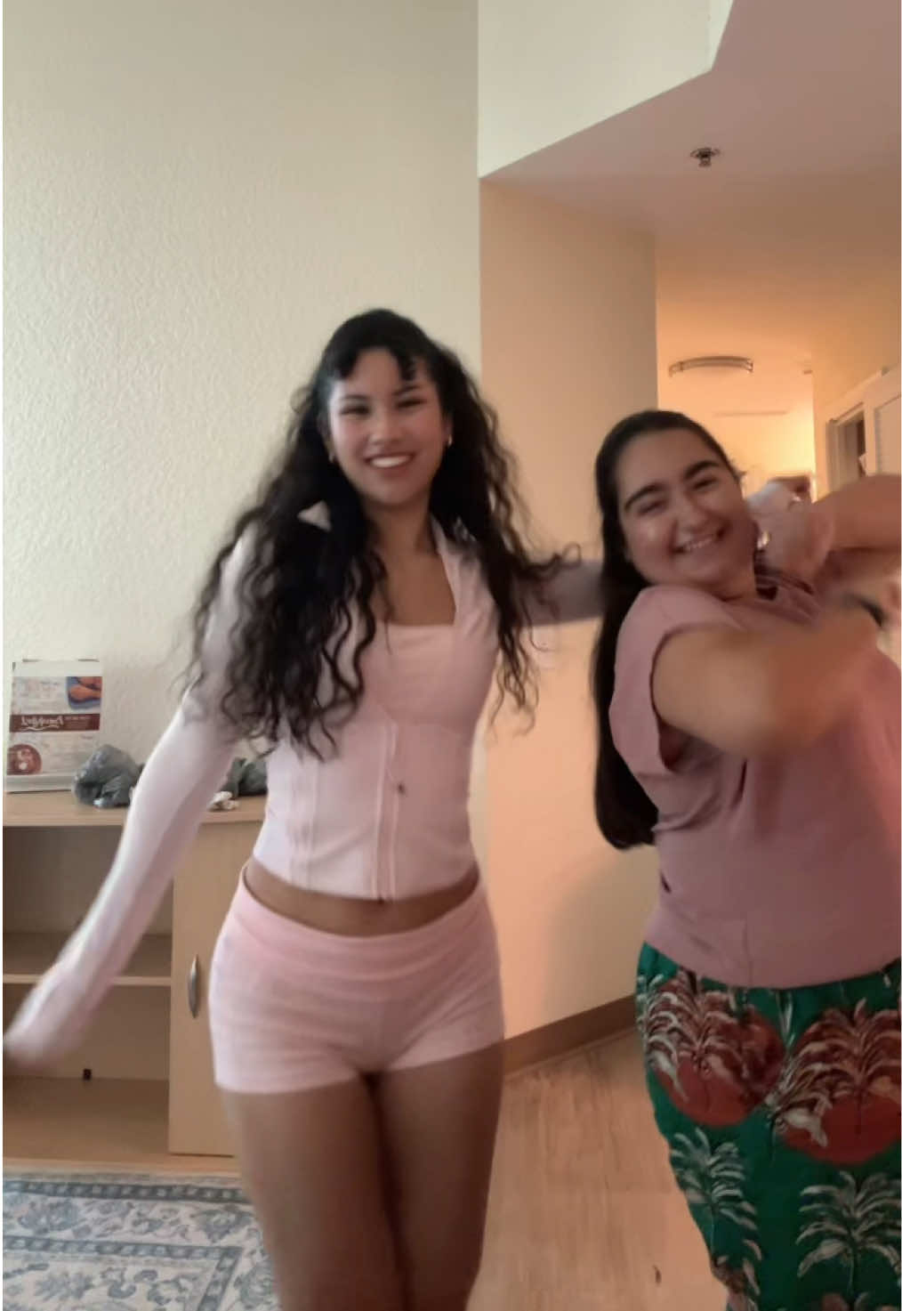 @DaniellaOnEarth