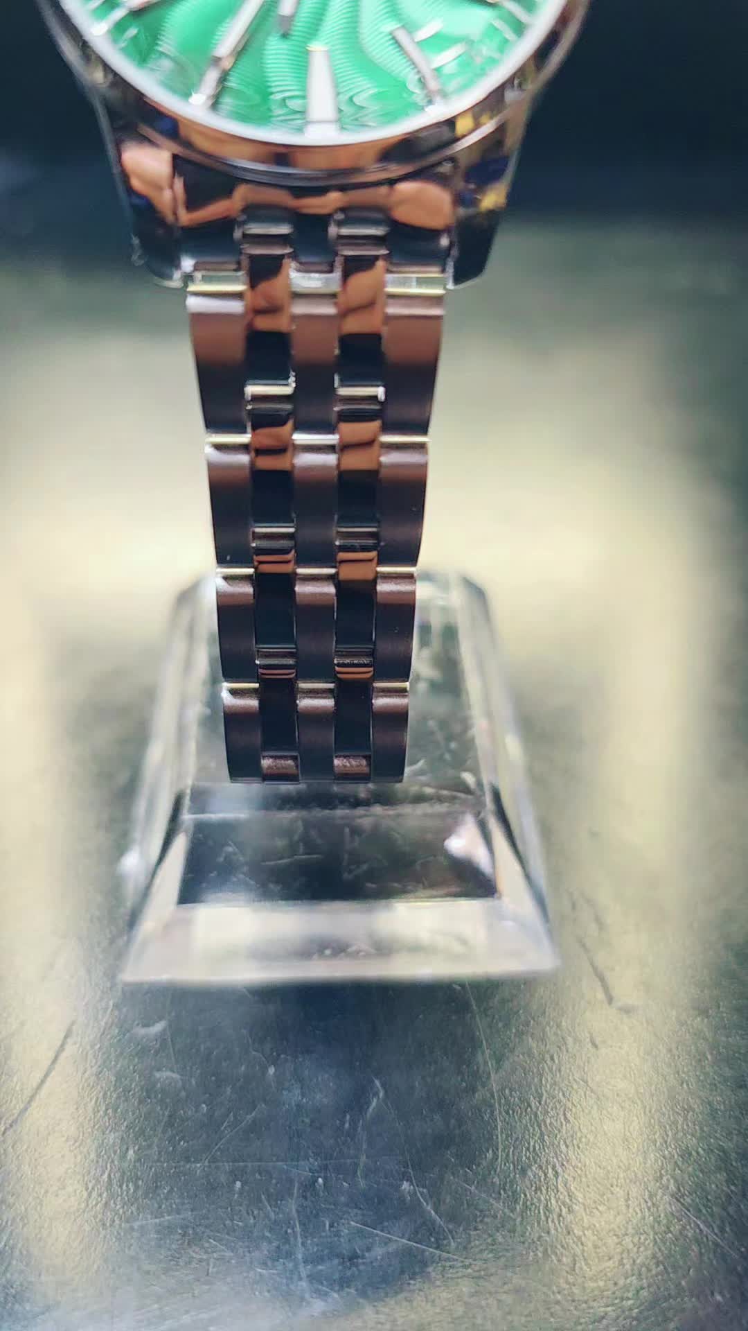 @A. Jon Watch (Adamjv)