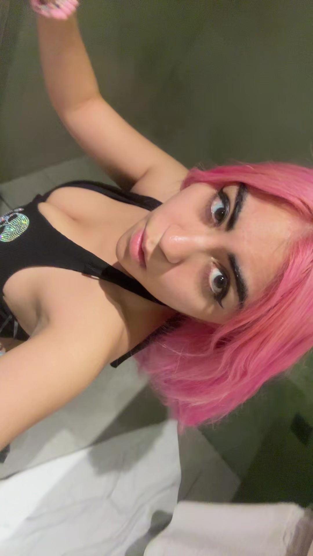@Crazypink