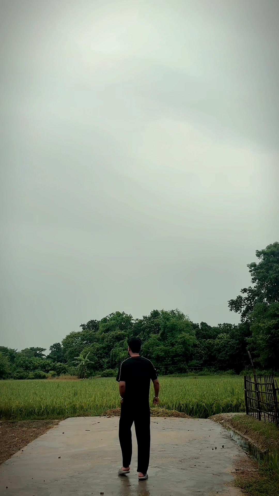 @Aditya 🧿ᥫ᭡