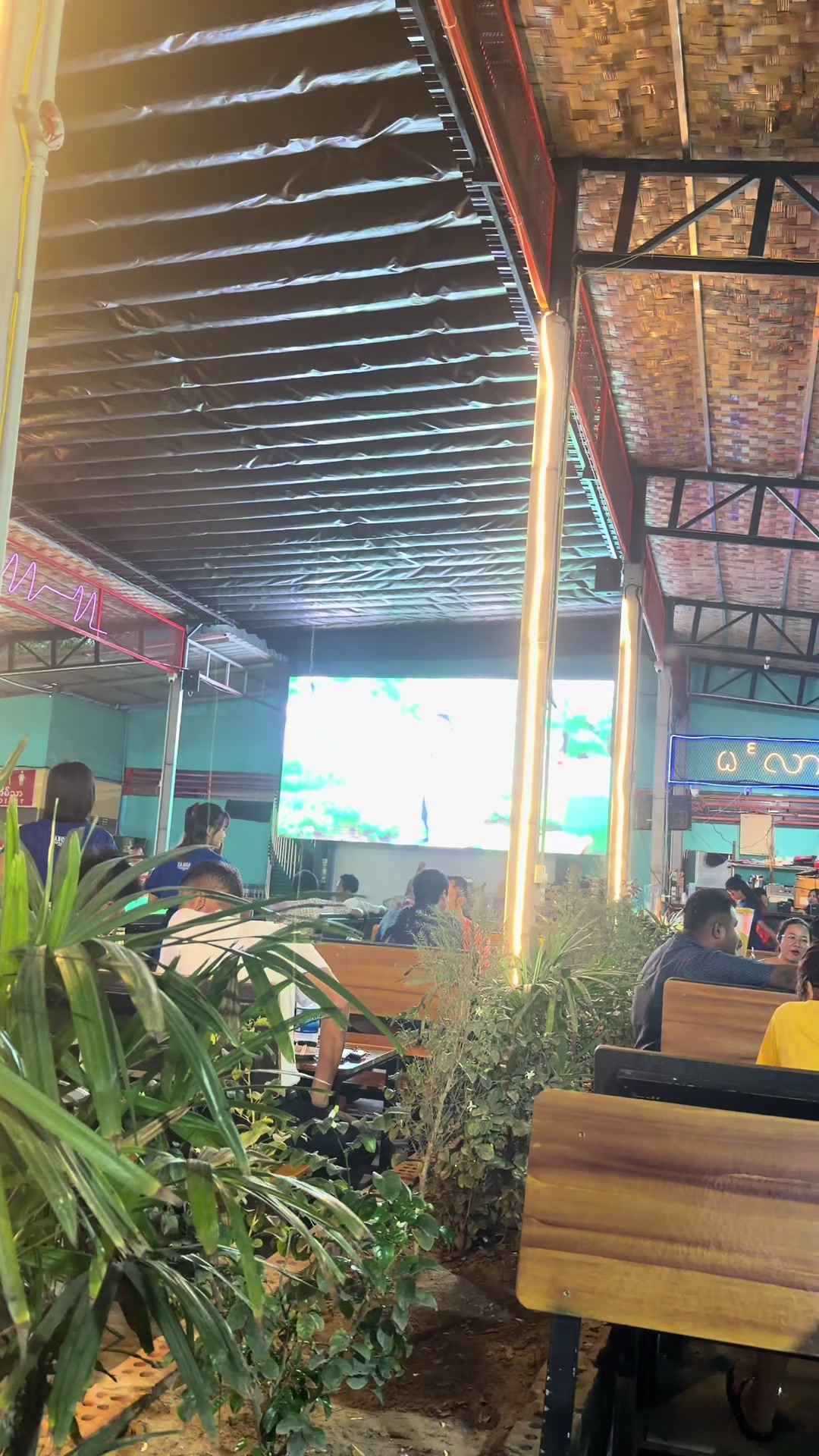 @Zwe Htet