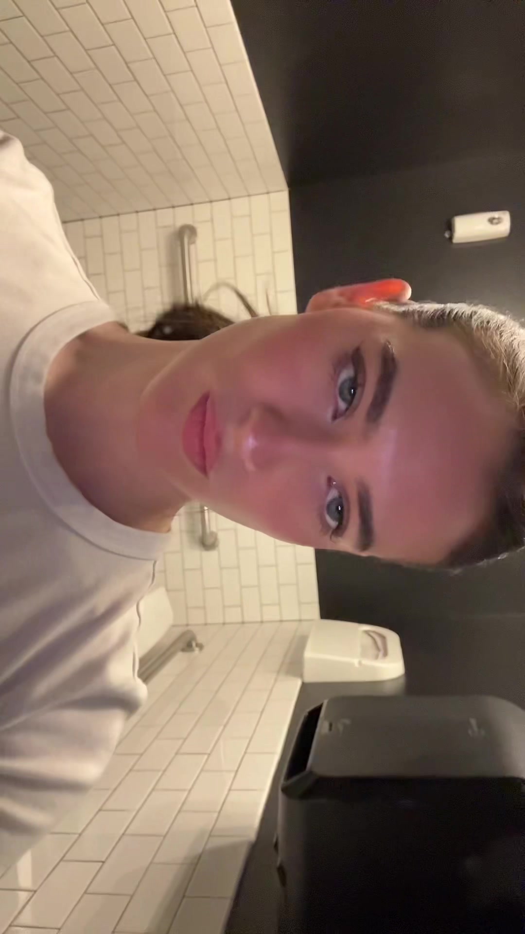 @Lexuhhh