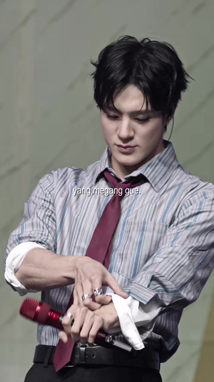 @โαurαโ.๐ ฬ