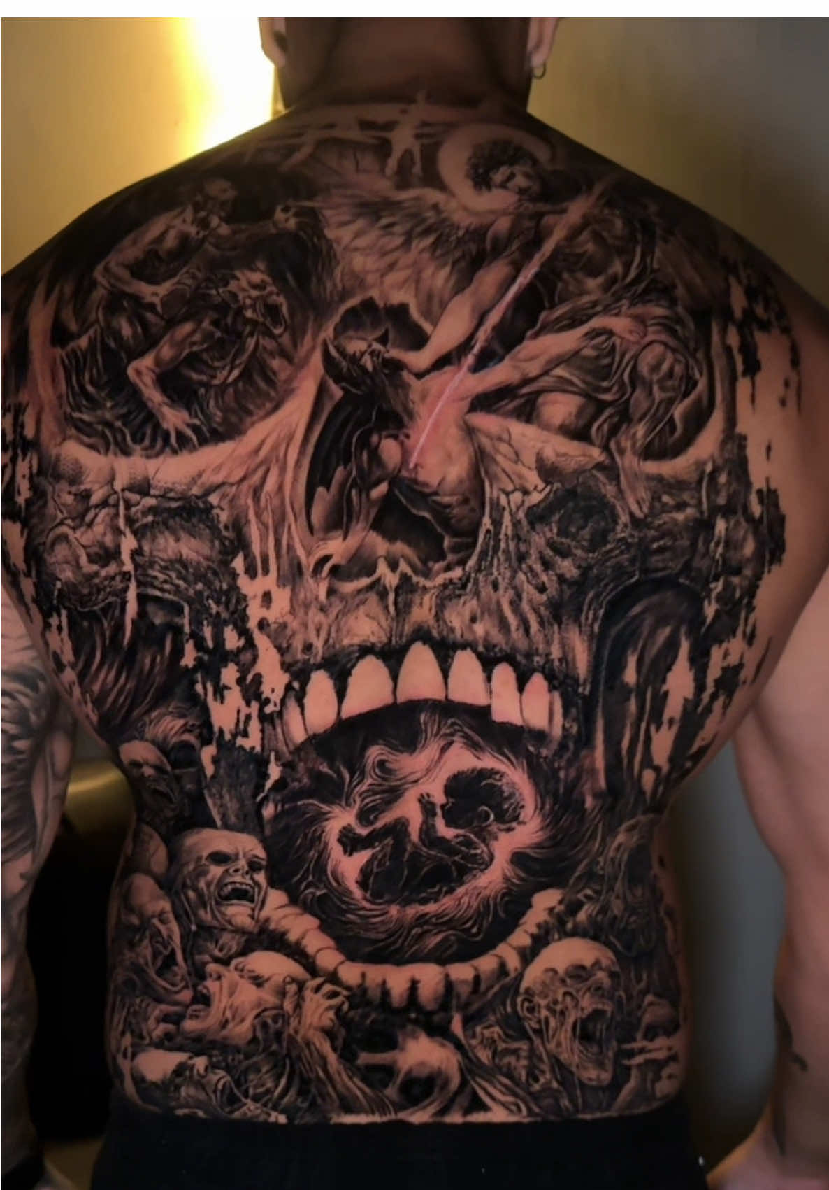 @Vago Tattoo