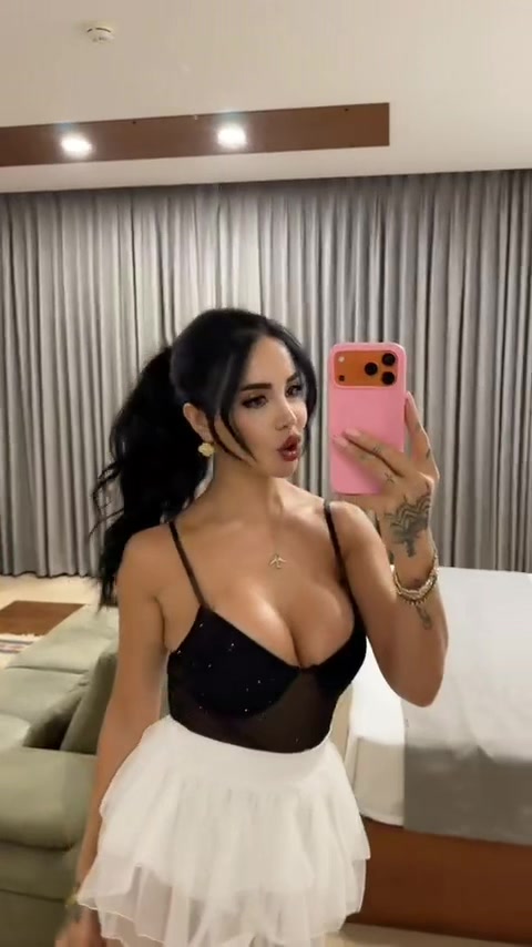 @MELEK ÖZÇAĞAN💎