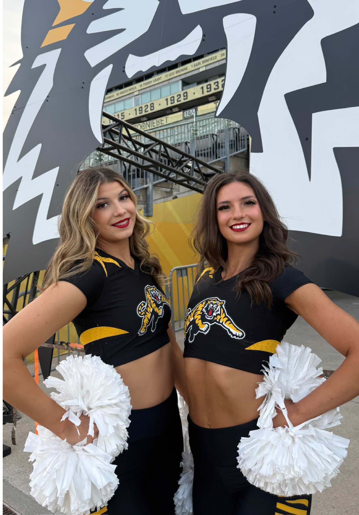 @TICATS DANCE & CHEER