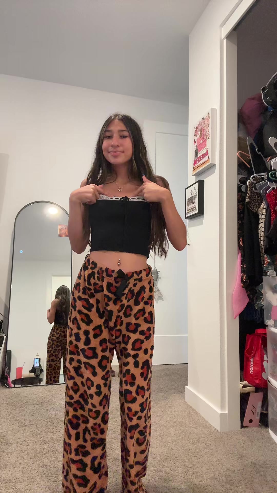 @bella