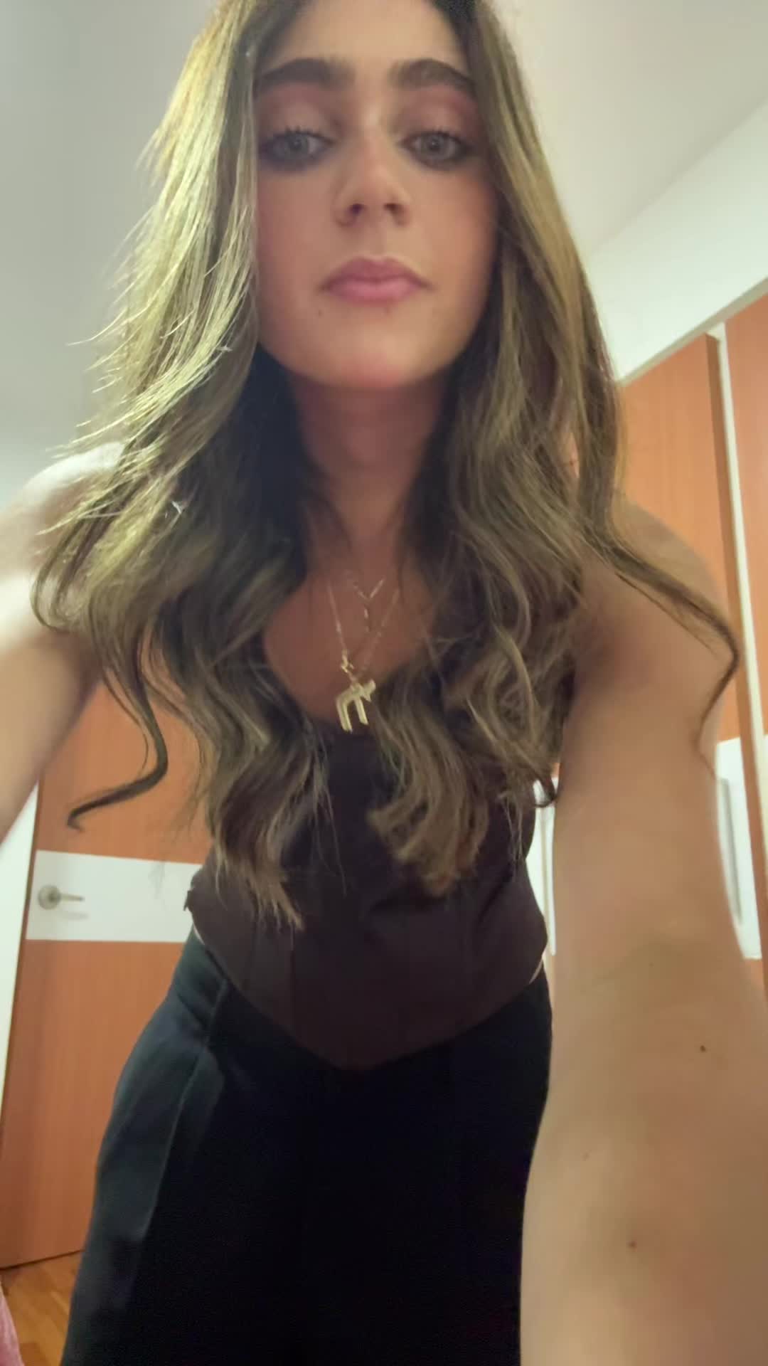 @Clari