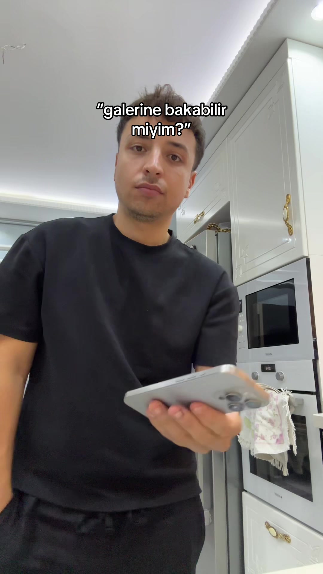 @akg&uuml;n