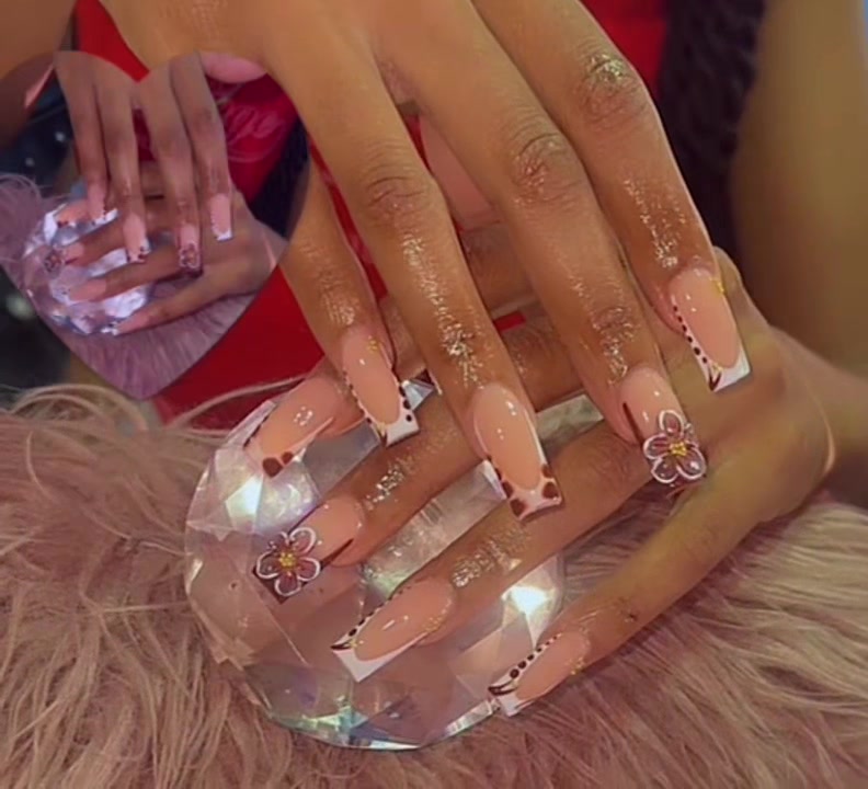 @Blue Diamond Nailz Plus