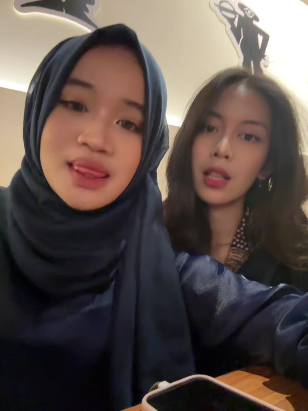 @Biawakk