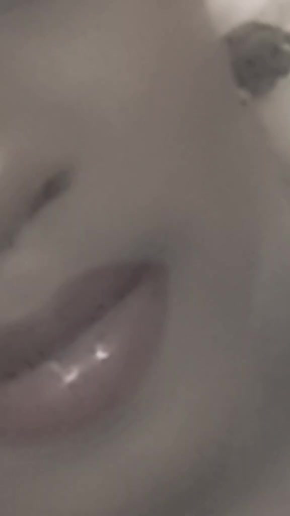 @tania