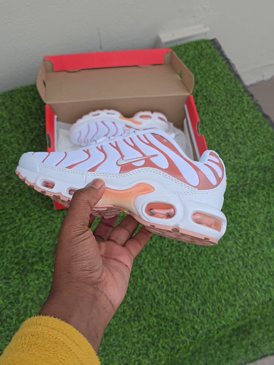 @Jayjaysneakerscpt(pty)ltd