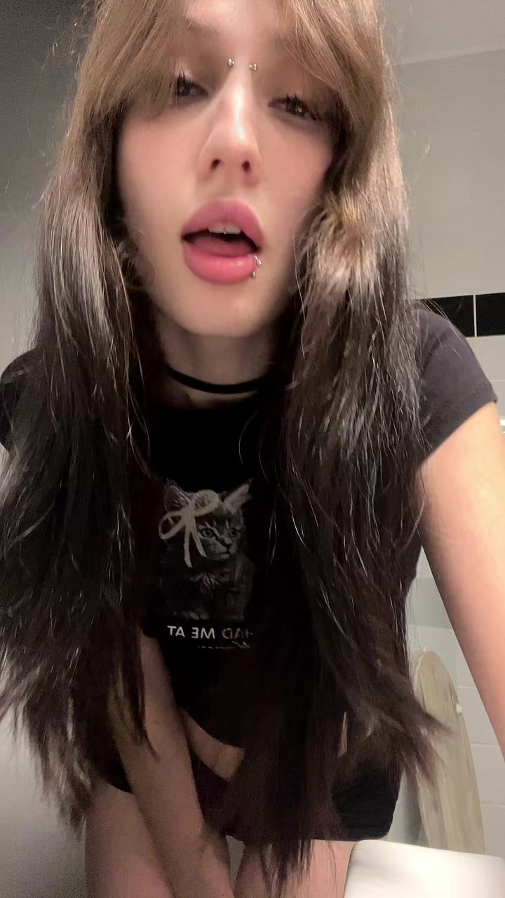 @Саш🐈⬛