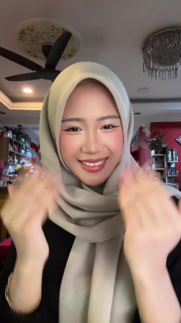 @isyanell