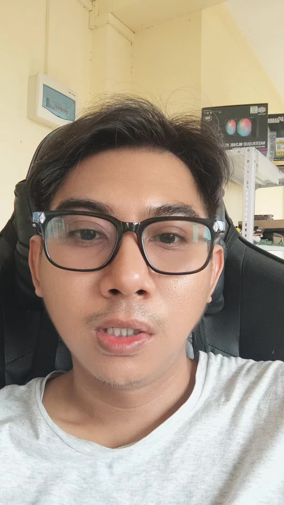 @DELUXE