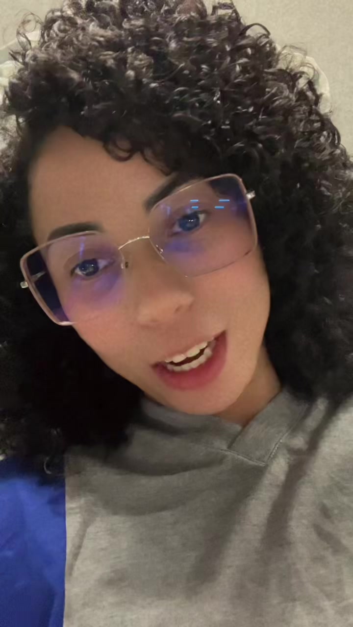 @helenaeataxia