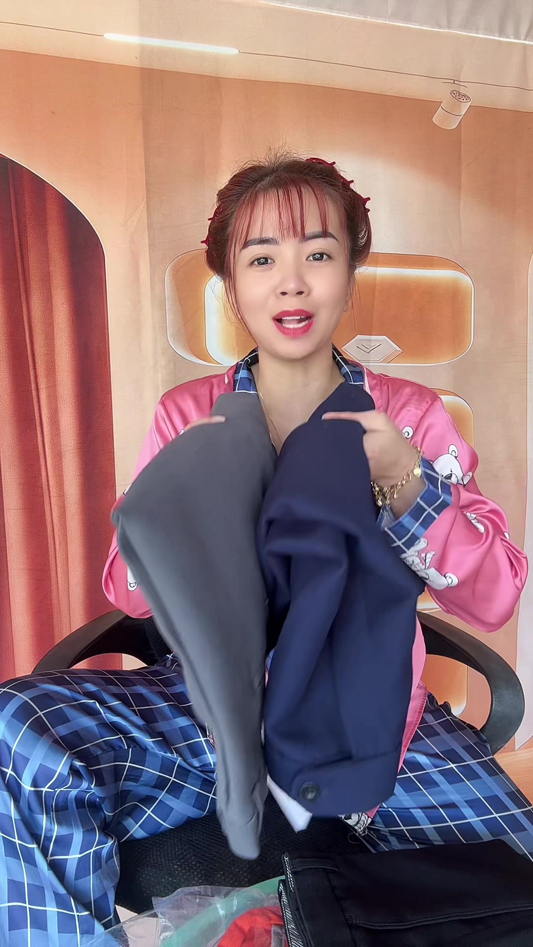 @Em Cẩm N&egrave;