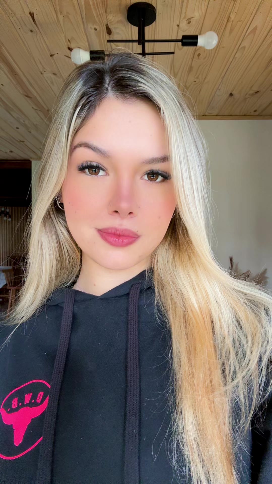 @Laura🪞