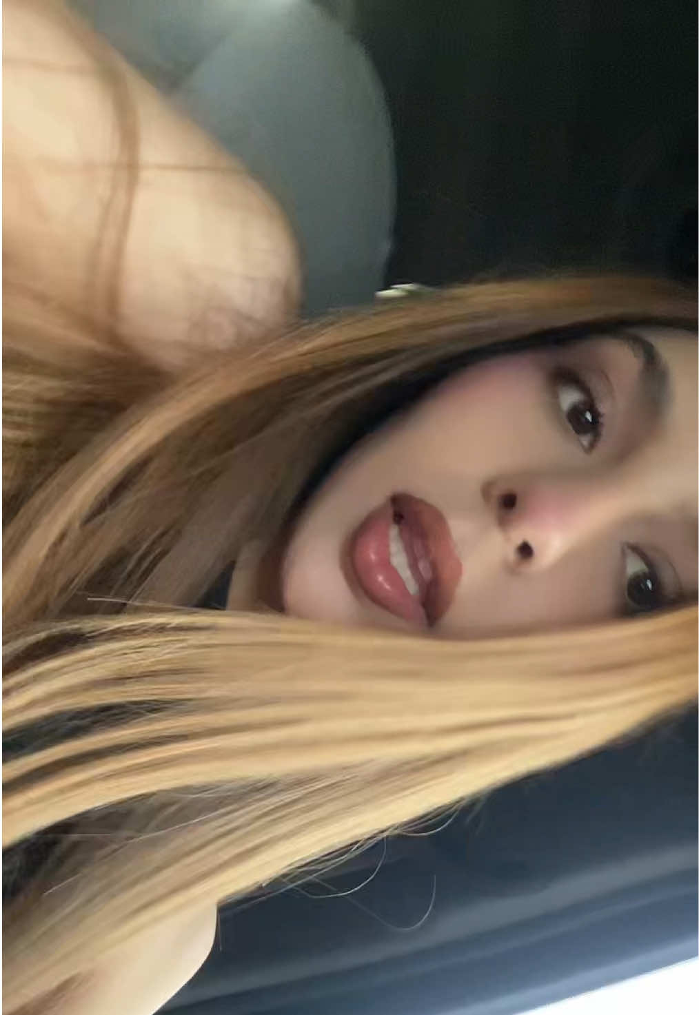 @yaneqqq