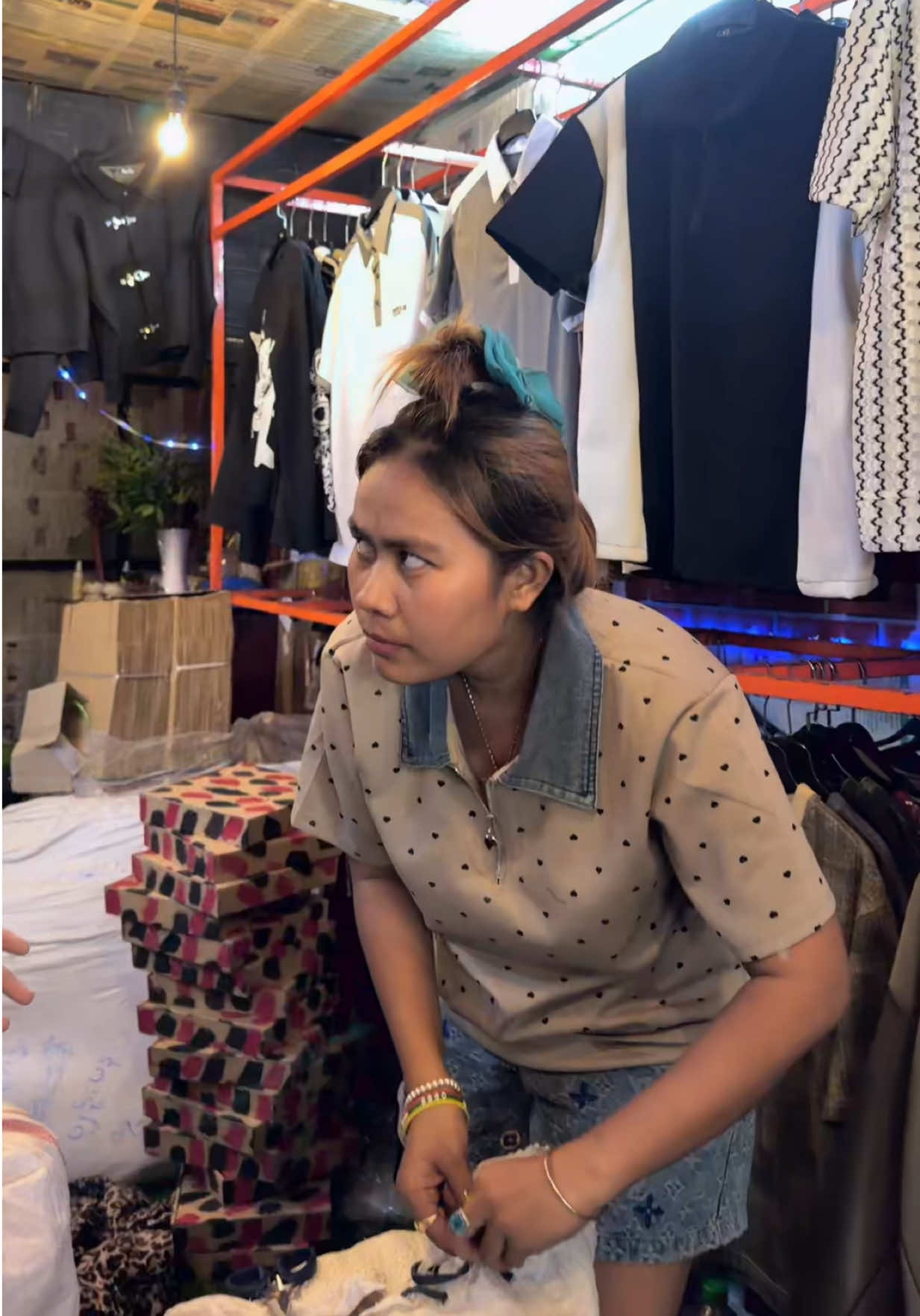 @ဂျိုကာ-Street Fashion ( J1 )