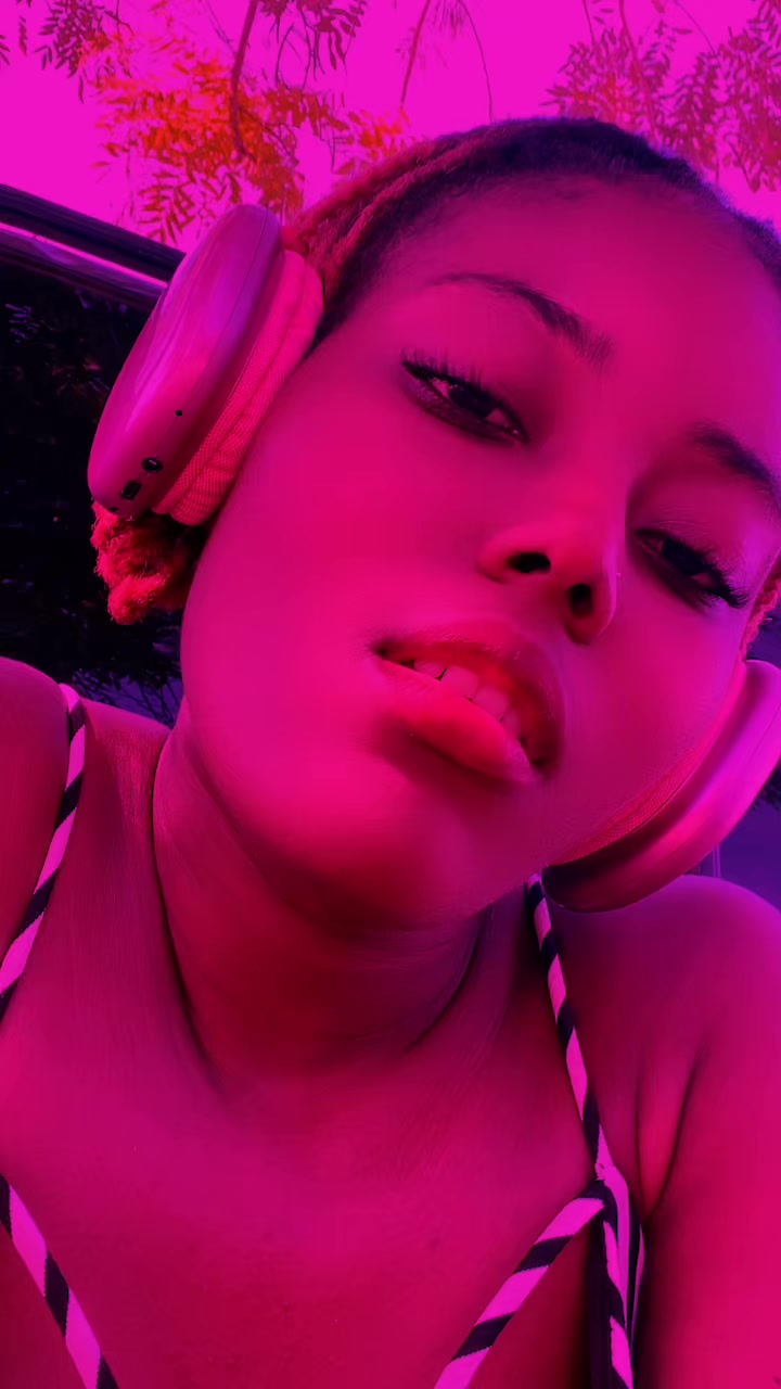 @Miyoo 🍯🌚💅