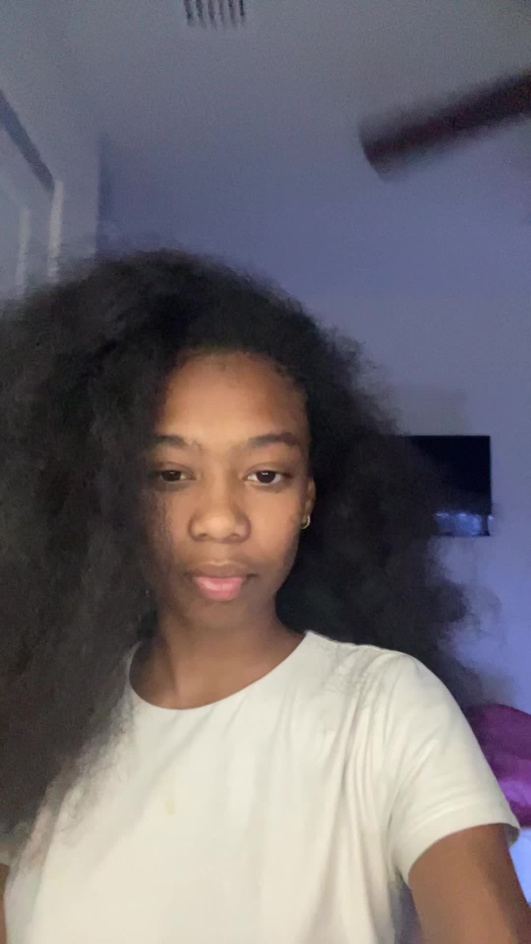 @pr3ttyliyah4