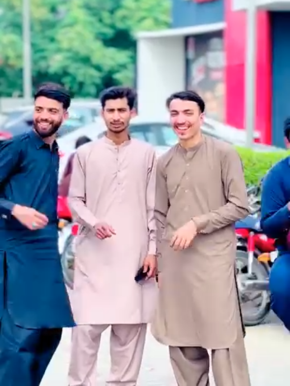 @کمانڈو پٹھان 🦁