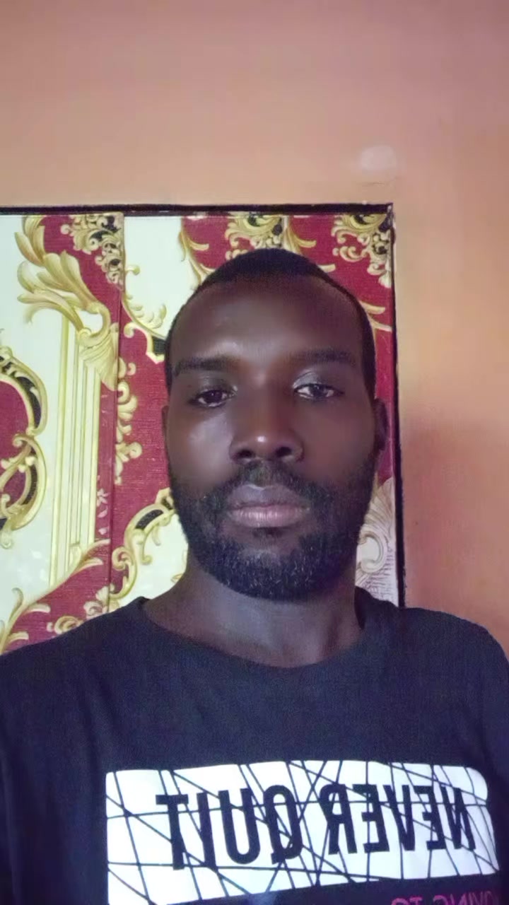 @Derval Maroon✊️