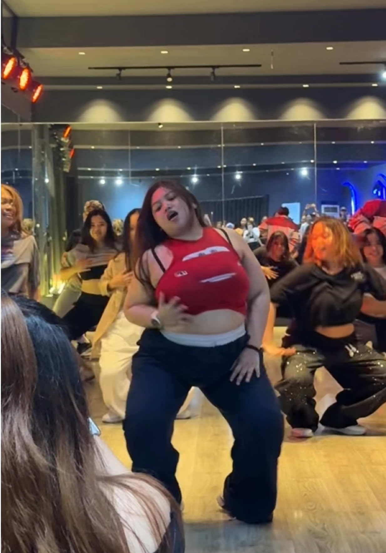 @dwight.curves โ.๐ ฬ