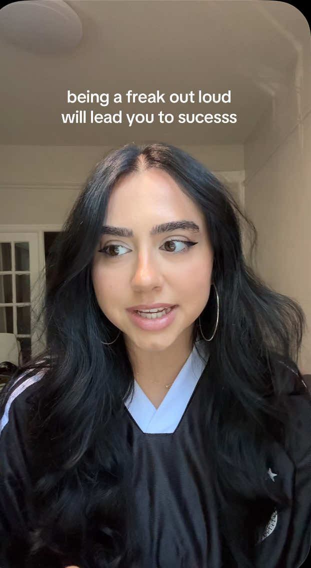 @thequeerghoul 🍉