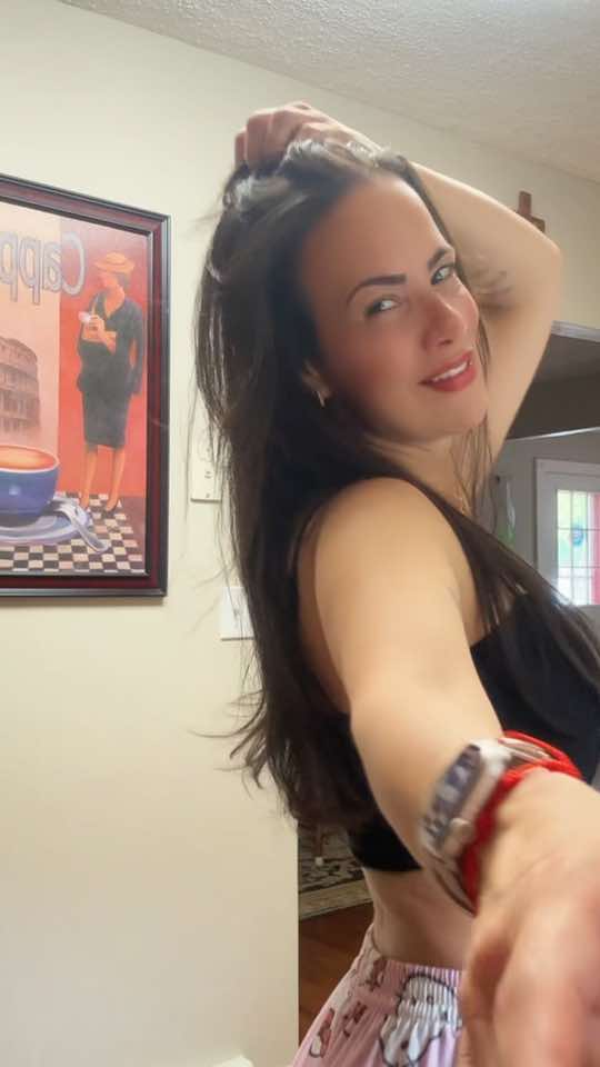 @ElziFroz