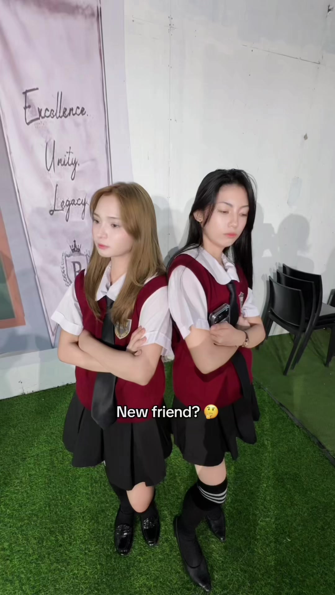 @Elahh