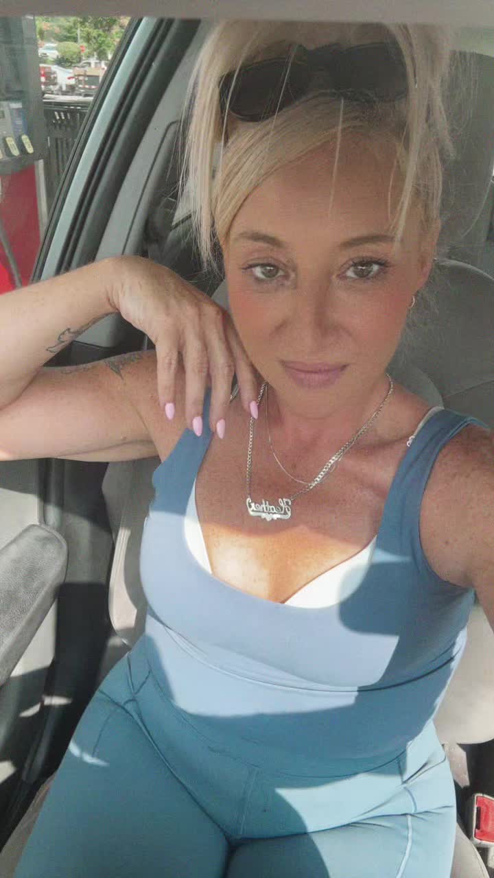 @julydaises