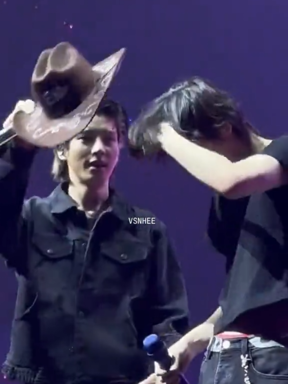 @VSNHEE 🐻🦊THEA🦊