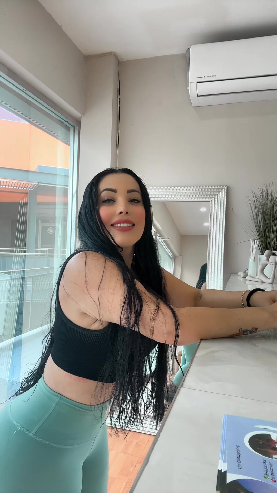 @yvonneml23