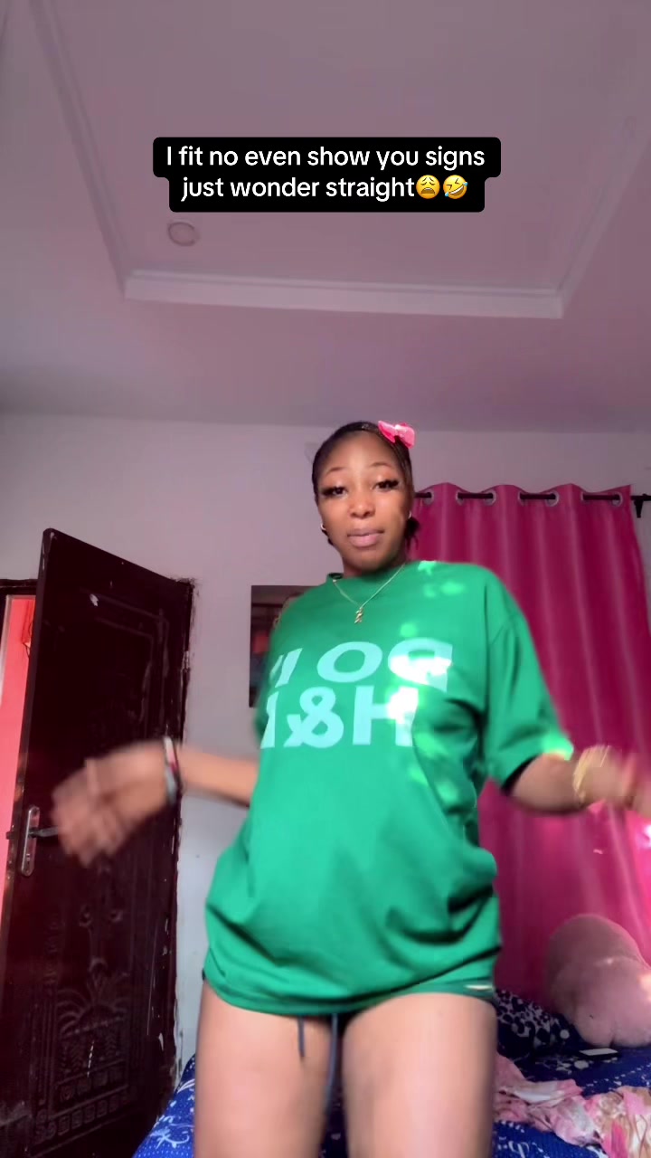 @Curvywini:)ᥫ᭡🎀🦋💕
