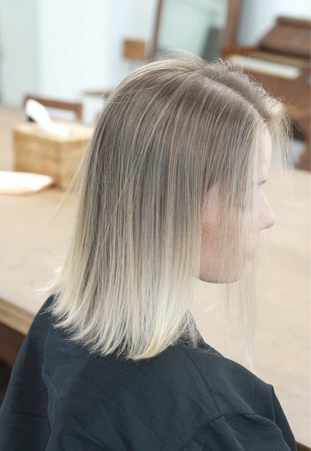 @ROYALSALON