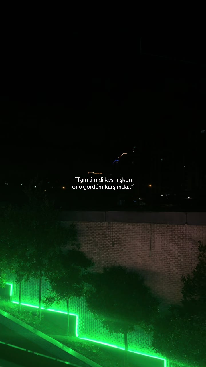 @ℰ