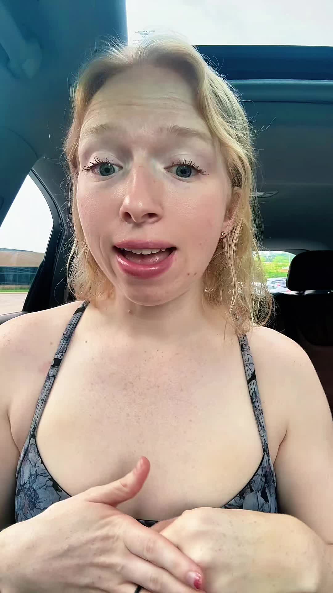@KimberlyNicoleLivingLife