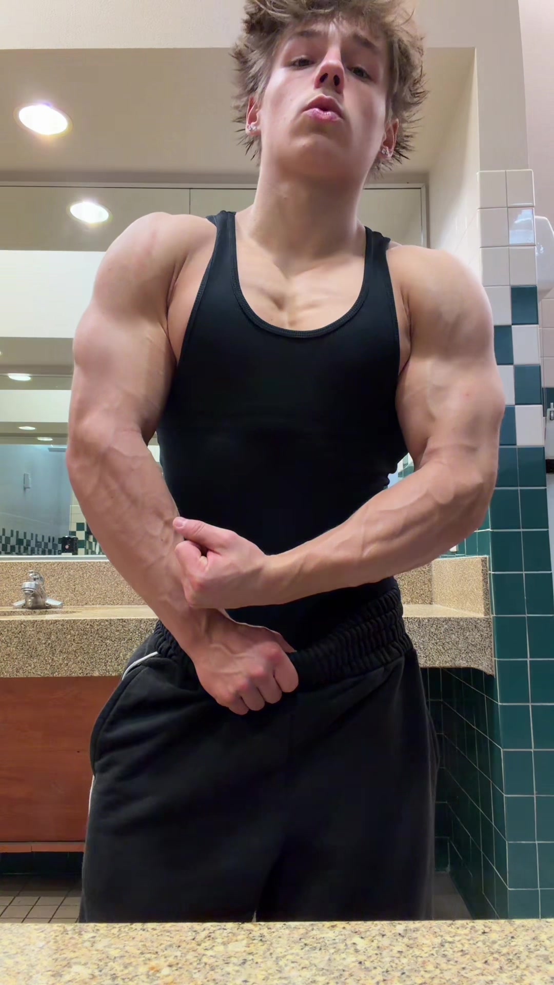 @lando.fit