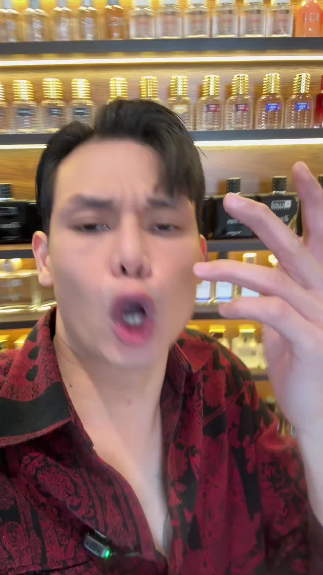 @Ưng Th&aacute;i