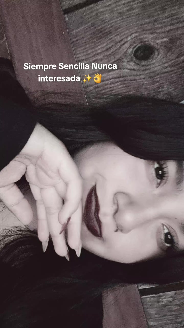 @𝒦𝑒𝓎𝓁𝒾 𝐻𝑒𝓇𝓃𝒶𝓃𝒹𝑒𝓏