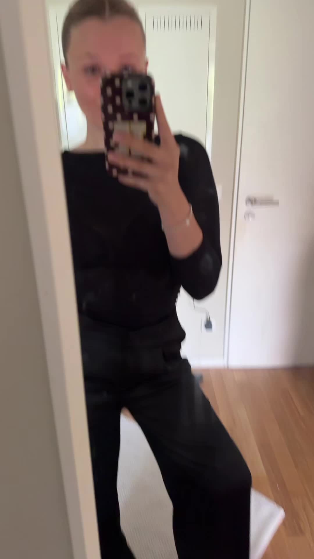 @kareniisabell