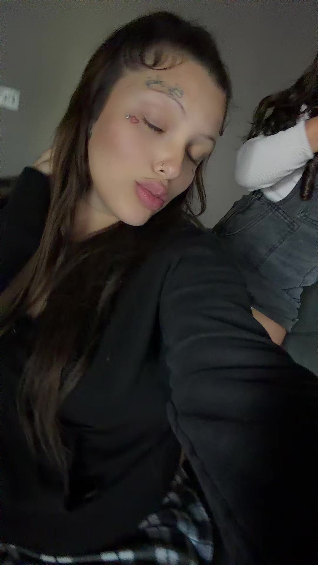 @deztini8314