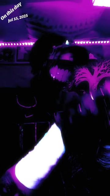 @☆ E҉C҉H҉O҉ ⛧ 🇨🇦