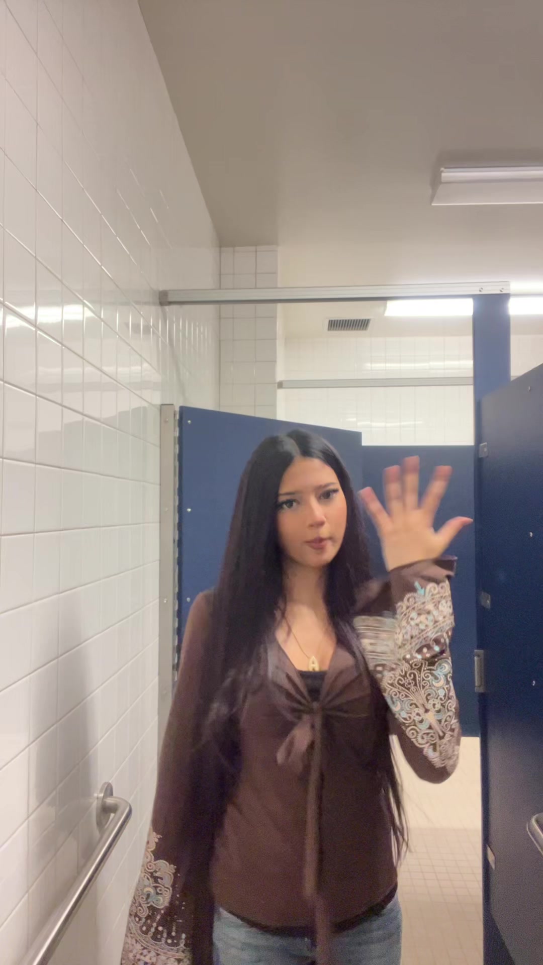 @aenushi