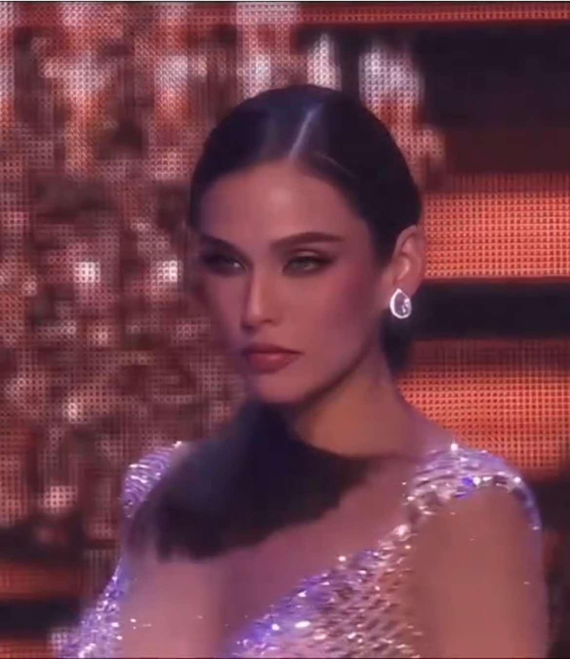 @𝐐𝐗𝐍